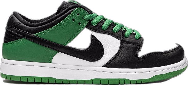 Black Dunks, Nike Sb Dunk Low Pro, Sneakers Vans, Nike Sb Dunk Low, Green Sneakers, Sb Dunk Low, Nike Sb Dunks Low, Nike Sb Dunk, Streetwear Sneakers