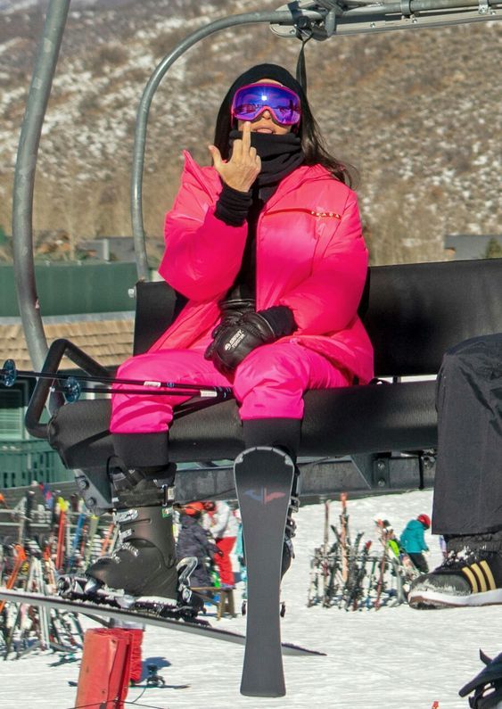 Winter Resort Outfits, Ski Resort Outfit, Snow Resort, Ski Fits, Ski Trip Outfit, Ski Party, Ski Outfits, Ruidoso New Mexico, Graffiti Quotes