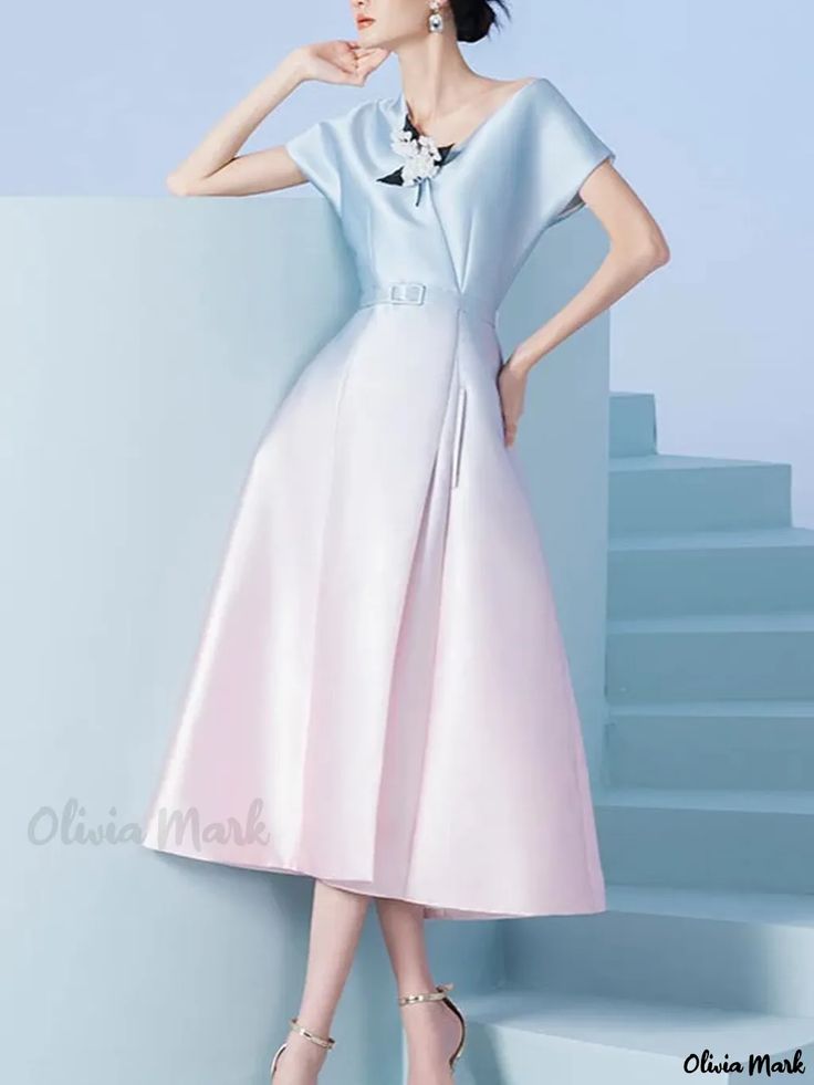 Olivia Mark - Exquisite Regular-Fit Ombre Midi Dress with Cross Neck Design Inexpensive Dresses, Ombre Design, Cross Neck, Ombre Fashion, Fitted Midi Dress, V Neck Midi Dress, Fit Dress, Asymmetrical Design, Daily Dress