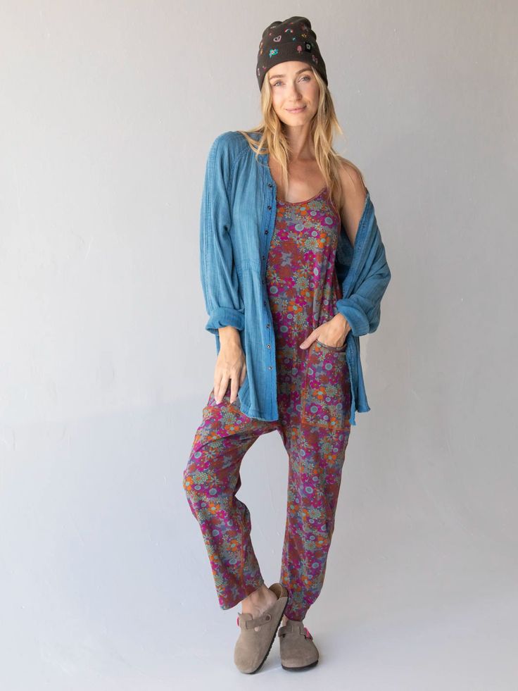 Fun print! Contrast stitching! Slouchy fit! BIG pockets! Seriously, so many things to love about this jumpsuit! Comfy Jumpsuits, Big Pockets, Workout Session, Printed Jumpsuit, Natural Life, Bohemian Clothes, Life Design, Fun Prints, Life Size