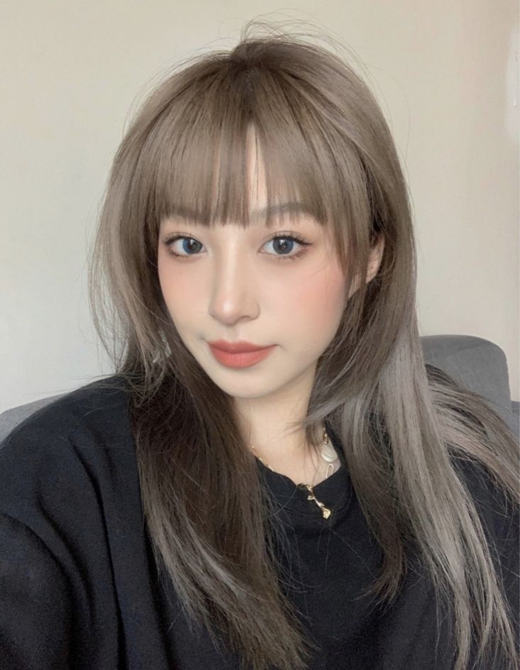 Smoky Beige Balayage, Korean Ash Blonde Hair, Blonde Short Hair Asian, Korean Girl Hair Color, Blonde Hair Asian, Hair Color Korean, Asian Brown Hair, Blonde Asian Hair, Hidden Hair Color