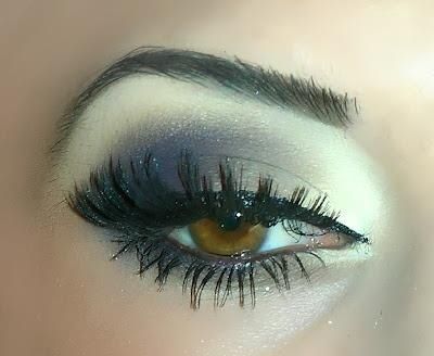 Subtle smokey eye 2000s Smokey Eye, Swag Makeup, Dope Makeup, Edgy Makeup, Dark Makeup, Eye Makeup Art, Makeup Obsession, Grunge Makeup, Eyes Makeup