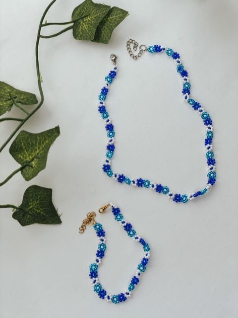 Blue, purple and white flower bead necklace and bracelet set Blue Flower Beaded Necklace, Dark Blue Beaded Bracelet, Blue And White Beaded Necklace, Small Bead Jewelry, Purple Jewelry Bracelet, Greece Necklace, Selfmade Jewelry, Blue Flower Bracelet, Handmade Bead Necklace