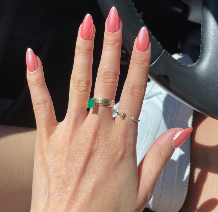 Peachy Pink Almond Nails, Peach Pink Chrome Nails, Salmon Chrome Nails, Coral Pink Chrome Nails, Peach Nails Chrome, Coral Crome Nails, Watermelon Chrome Nails, Peachy Chrome Nails, Coral Nails With Chrome