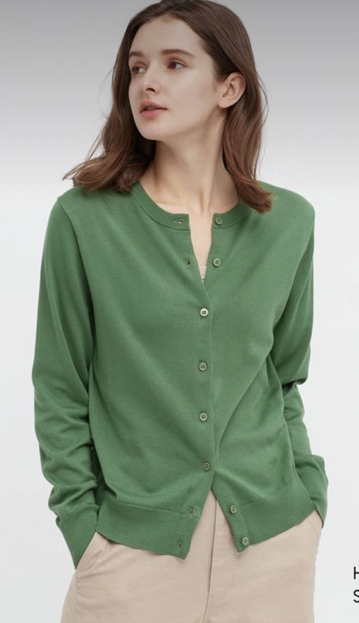 Cardigan Uniqlo, Crew Neck Cardigan, 2022 Ss, Green Cardigan, Cardigan Outfits, Casual Cardigans, Simple Trendy Outfits, Sleeve Cardigan, Long Sleeve Cardigan