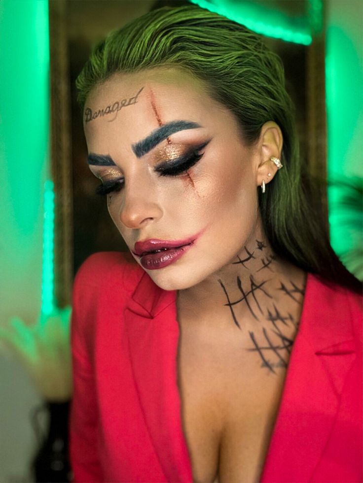 Party Looks Makeup Hairstyles, Halloween Costume Tattoos, Joker Female Halloween Costumes, The Joker Women Costume Ideas, Joker Woman Makeup, Villan Costume Women, Joker Make Up Female, Hot Joker Costumes, Female Joker Halloween Costumes