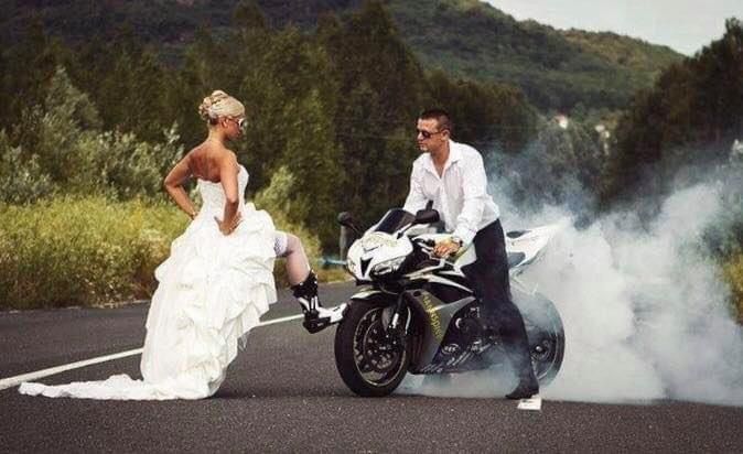 Motorbike Wedding, Motorcycle Wedding Pictures, Car Themed Wedding, Bike Wedding, Motorcycle Wedding, Biker Wedding, Forest Theme Wedding, Amazing Wedding Photos, Biker Photoshoot