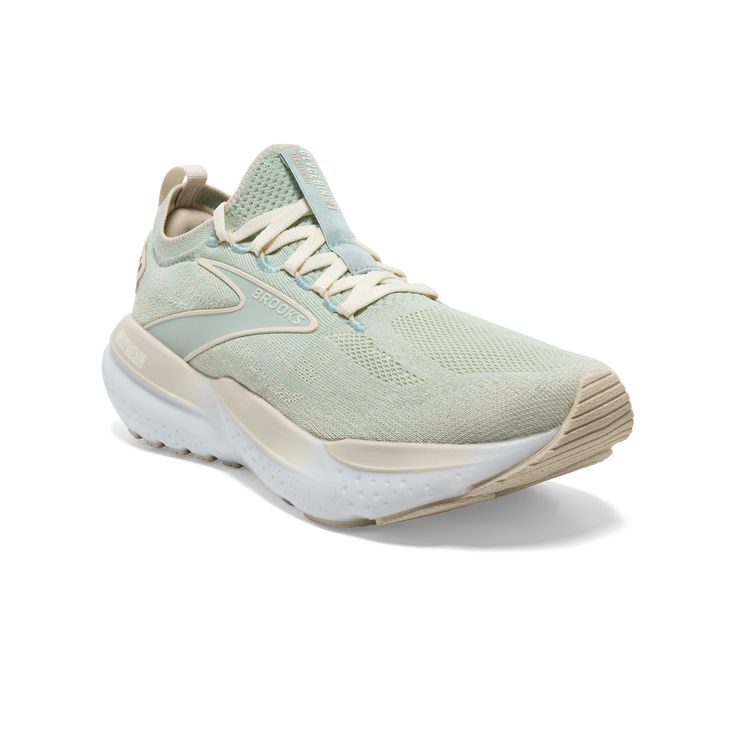 Supreme softness & do-it-all design. Fitness Aesthetics, Brooks Glycerin, Marshmallow Cream, Neutral Running Shoes, Brooks Running, Road Running, Running Shoe, Summer Wear, Special Features