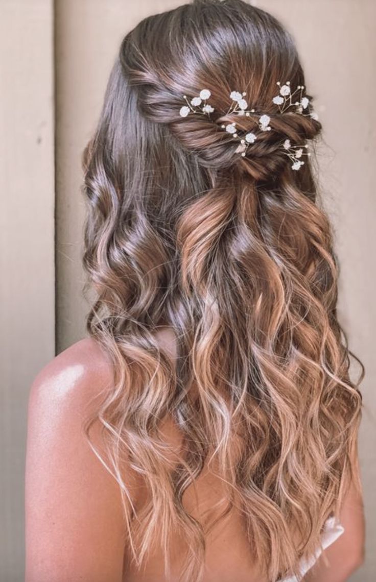 Half Up Wedding, Half Up Wedding Hair, Simple Prom Hair, Short Homecoming Hair, Prom Hair Down, Quince Hairstyles, Long Hair Wedding Styles, Prom Hairstyles For Long Hair, Homecoming Hair Down