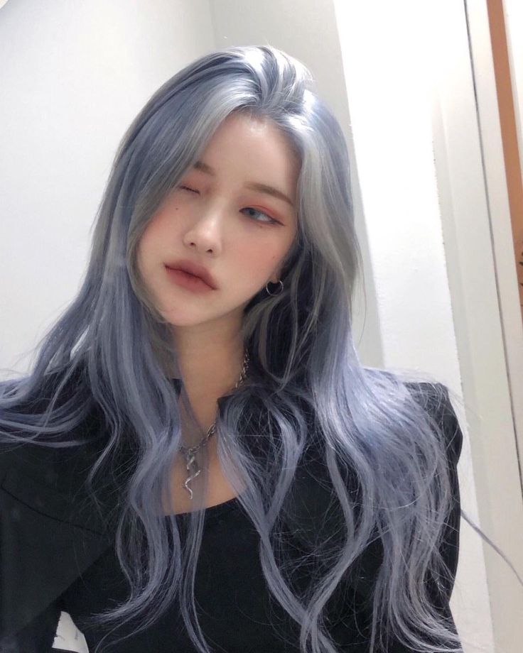 Kpop Hair Color, Korean Hair Color, Kpop Hair, Hair Color Streaks, Dye Colors, Pretty Hair Color, Dye My Hair, Hair Dye Colors, Hair Inspiration Color