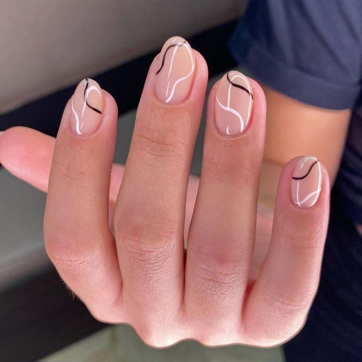 Line Nail Art, Minimalist Nail, Manikur Kuku, Minimalist Nail Art, Vlasové Trendy, Minimal Nails, Lines On Nails, Work Nails, Her Nails