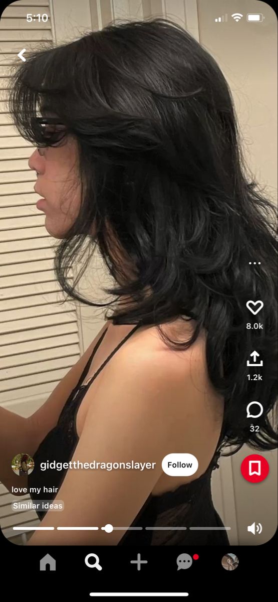 Curled Butterfly Haircut, Long Black Shag Haircut, Trendy Layered Hairstyles, Rocker Hair, Black Wavy Hair, Layered Haircuts With Bangs, Butterfly Cut, Hair Inspiration Long, Hairstyle Tutorials