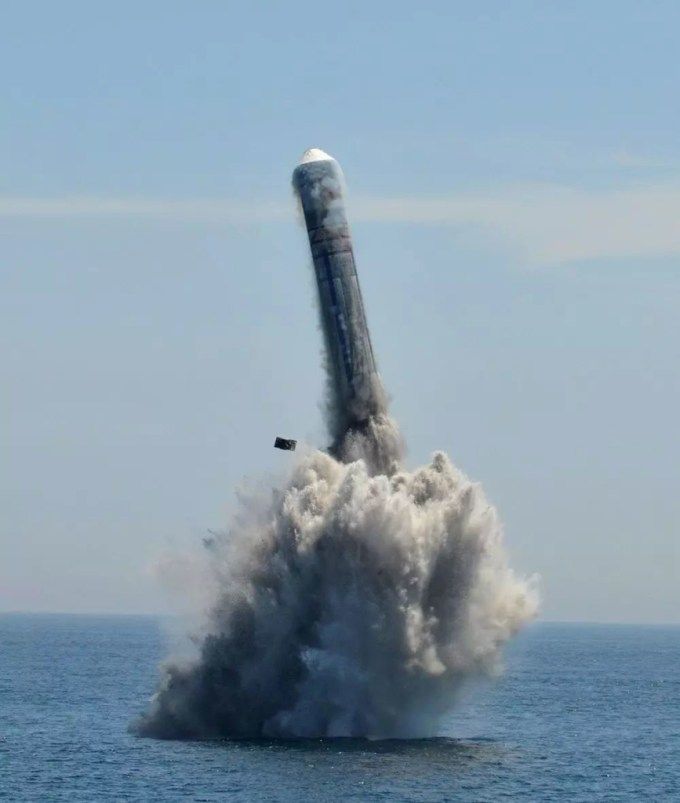 JL-2 | Missile Threat Us Submarines, Nuclear Force, Giant Waves, People's Liberation Army, Nuclear Power, Army & Navy, Submarine, Product Launch, In This Moment