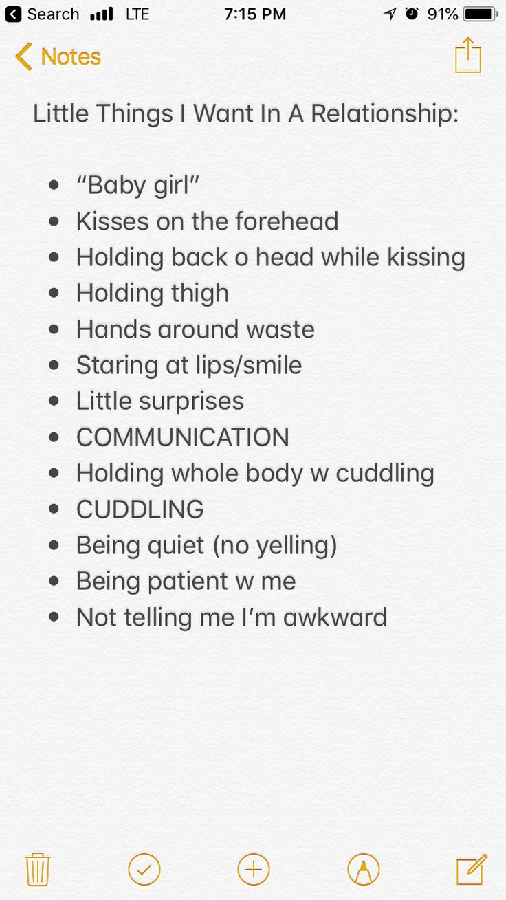 an iphone screen with the text'little things i want in a relationship '