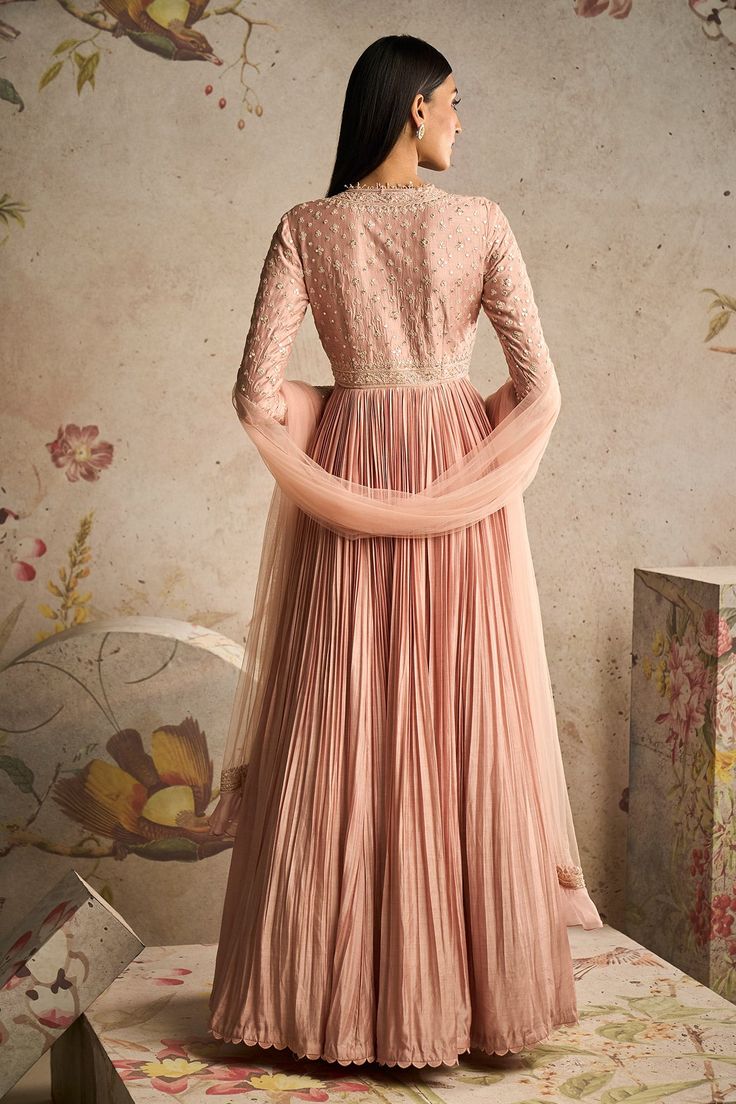 Ridhi Mehra | Sway Dusty Pink Anarkali And Dupatta | INDIASPOPUP.COM Anarkali With Dupatta, Ridhi Mehra, Pink Anarkali, India Trip, Long Anarkali, Dressing Ideas, Silk Suits, Churidar Designs, Embroidered Anarkali