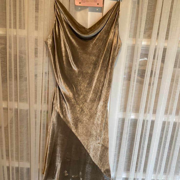 Silver Velvet Slip Dress Worn Once Velvet Slip Dress, Alice And Olivia, Alice Olivia, Wearing Dress, Colorful Dresses, Slip Dress, Night Out, Size 10, Velvet