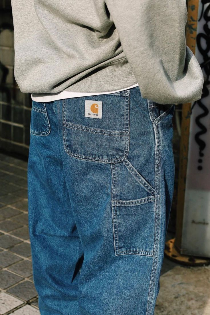 OG Single Knee and Script Half Zip Sweatshirt from the Fall-Winter collection. Images from Carhartt Work In Progress Taiwan. #CarharttWIP Carhartt Pants Women's, Art Outfit, Streetwear Fits, Carhartt Jeans, Carhartt Pants, Carhartt Work In Progress, Mens Casual Dress Outfits, Street Fashion Men Streetwear, Guys Clothing Styles