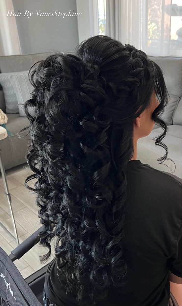 #hairstyles #halfuphalfdownhair #halfuphalfdownhairstyle #quinceañerahairstyles #weddinghairstyles #hairstyleideas Quince Hair, Down Hairstyles For Prom, Sweet 16 Hairstyles, Hairstyle For Prom, Easy Graffiti, Half Up Half Down Hairstyle, Graffiti Drawings, Down Hairstyle, Quince Hairstyles With Crown