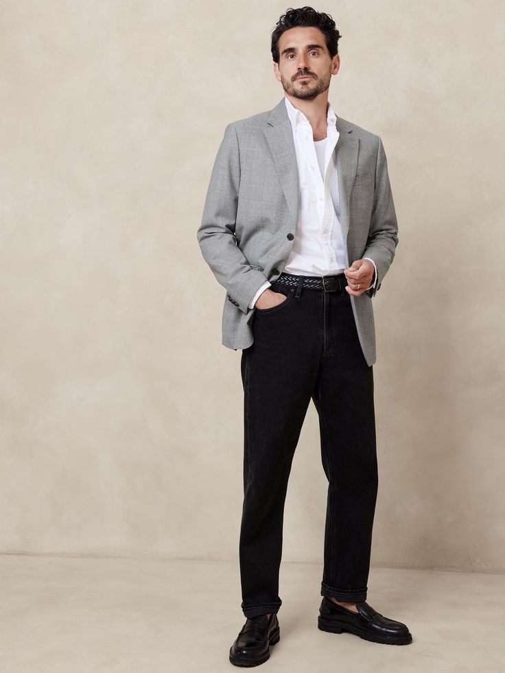 Signature Italian Rustico Suit Jacket | Banana Republic Loafers Men Outfit Casual Street Styles, Cas Outfits, Men Suit Casual, Loafers Men Outfit, Construction Fabric, Business Casual Blazer, Mens Kurta Designs, Mens Suit Jacket, Classic Suit