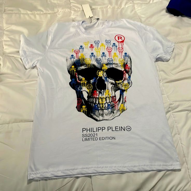 Philipp Plein T Shirt White Brand New Casual White Shirt With Sublimation Print, White Casual Top With Sublimation Print, White Short Sleeve Top With Front Print, White Skull Print Shirt For Summer, White Shirt With Skull Print For Summer, White Graphic Tee Shirt With Front Print, White Casual Tops With Skull Print, Casual White Tops With Skull Print, White Logo Print Graphic Tee