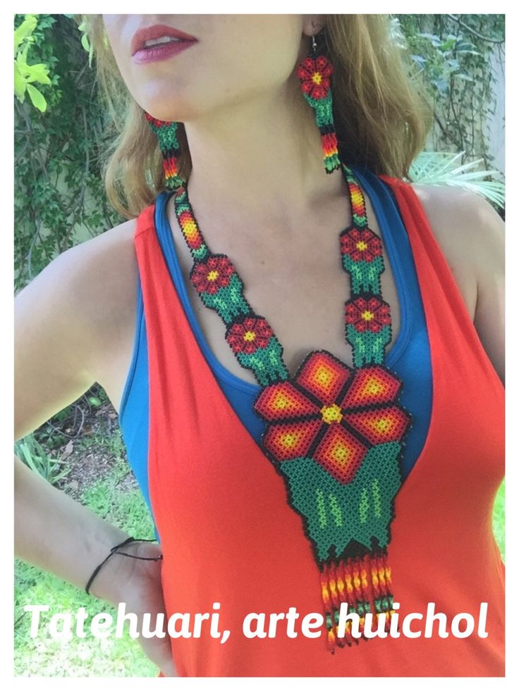 Beautiful red peyote flower matching earrings made by Wixarica artisans from the state of Nayari! Mexican Necklace, Native American Necklace, Huichol Art, Mexican Jewelry, Native Jewelry, Blue Beads, Flower Necklace, Matching Earrings, Blue Flowers