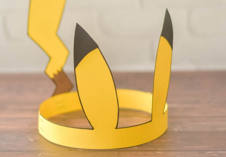 a paper crown made to look like a banana