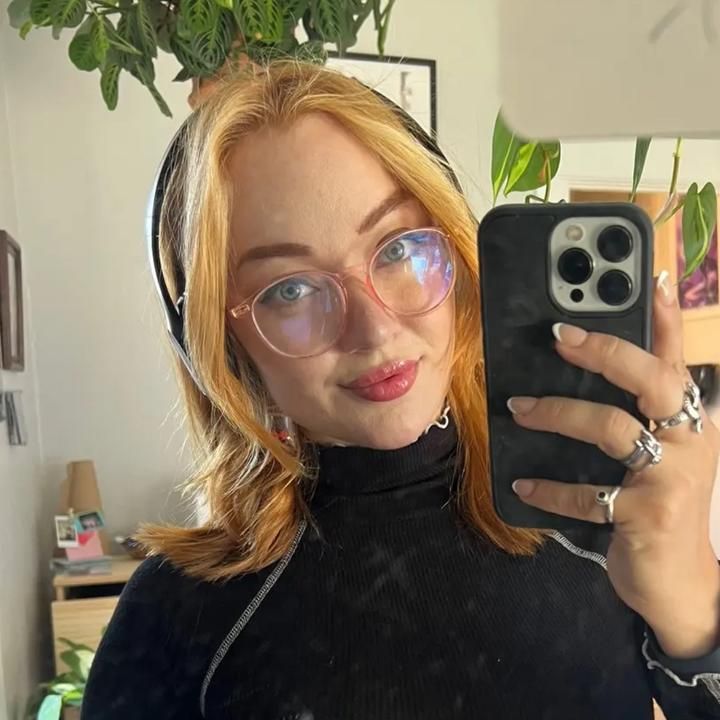 Emma Magnolia on TikTok Emma Magnolia, Emma Magnolia Pictures, Magnolia Pictures, New Photo Download, Photo To Video, Magnolia