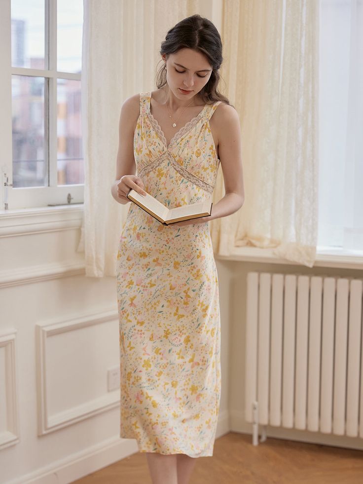 Color
Yellow



Detail
V-neck; Stitching with lace


Composition
100% Polyester


Washing Method
Wash in cool water. Neck Stitching, Lace Midi, Yellow Color, Night Gown, Final Sale, Stitching, Composition, Maxi Dress, Summer Dresses