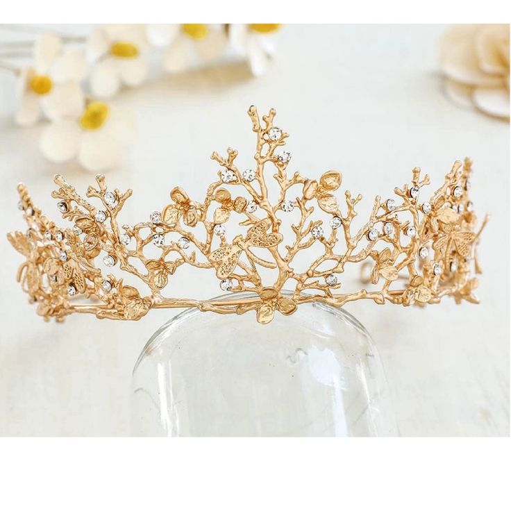 Gold Wedding Vintage Tiaras Crown Bridal For Women Headpiece Nyt Never Worn Vintage Crown Baroque Gold Tiara Wedding Bridal Hair Accessories Dragonfly Headband For Women And Girls Crown-71 * Women Lady Bride Retro Gold Color Metal Butterfly Dragonfly Fairy Prom Function Costume Party Tiara Crown Prop Hair Headband * Alloy With Crystal Made Gorgeous Design Size: 6.5 X 34 Cm. Please Use Bobby Pin To Make It Stay On The Hair * Romantic Tiara In Vintage Style With Golden Branches Holding Leaves, Flo Wedding Crown Tiara, Crystal Crown Tiaras, Bridal Crown Tiara, Crown Aesthetic, Crystal Wedding Tiaras, Flower Tiara, Beautiful Tiaras, Gold Tiara, Rhinestone Tiara