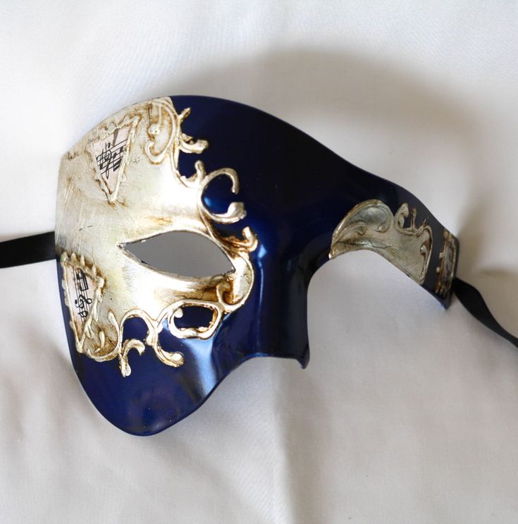 Blue Masquerade Mask Men, Masked Ball Outfit, Blue Masquerade Masks, Blue Masquerade Mask, Masquerade Outfit Ideas, Mask For Masquerade, Mask Prom, Masquerade Ball Outfits, Ball Outfits