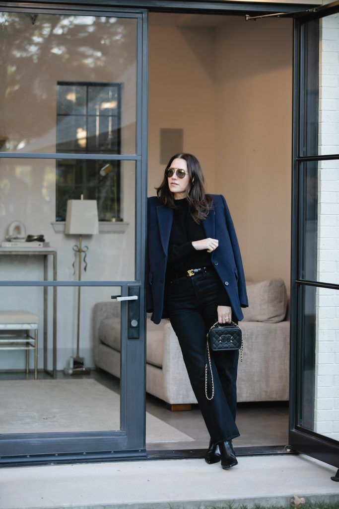 Navy Blazer + Black Jeans Outfit Navy Blazer Black Pants Outfit Women, Blazer Black Jeans Outfit, Black And Navy Outfit, Navy And Black Outfit, Black Pants Outfit Dressy, Navy Outfit Ideas, Navy Sweater Outfit, Pants Outfit Dressy, Quiet Luxury Outfits