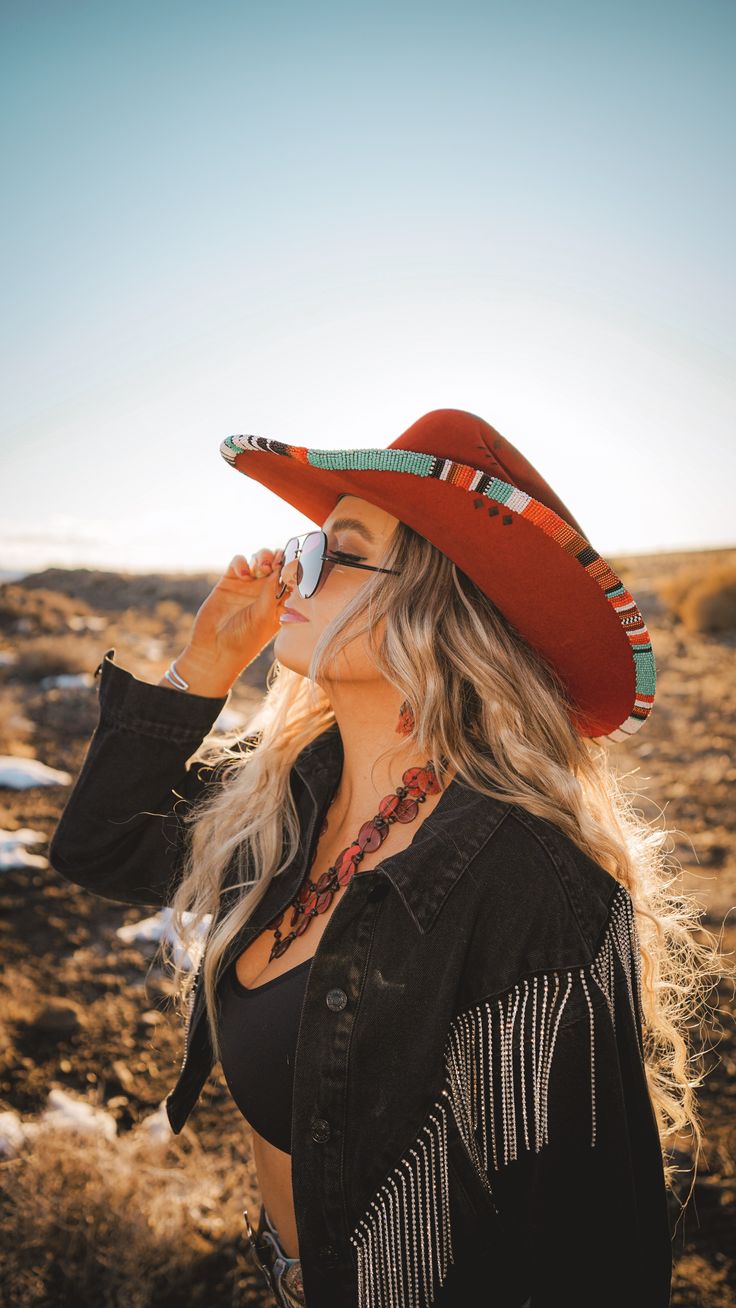 Western Poses For Women, Cowboy Barbie, Western Photo Shoot, Cowgirl Senior Pictures, Western Photoshoot Ideas, Western Shoot, Midnight Rodeo, Western Photo Shoots, Cowgirl Photography