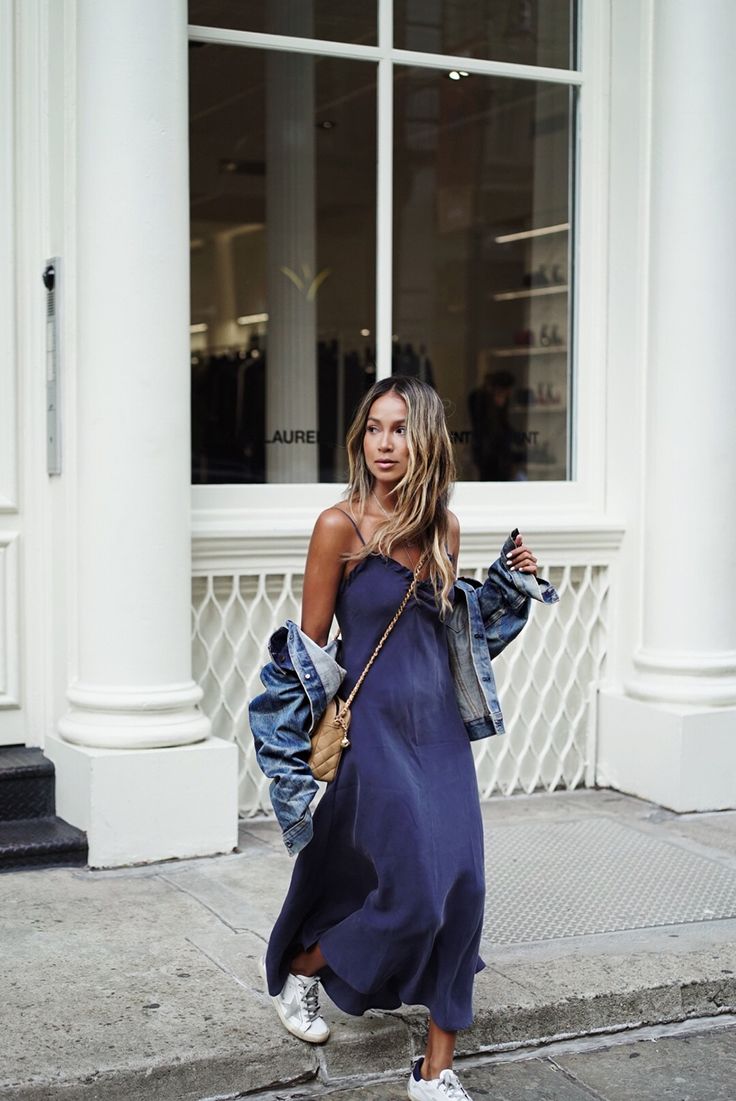 Chic Style Inspiration, Julie Sarinana, Dresses Casual Boho, Style Inspiration Edgy, Fashion Tips For Girls, Sincerely Jules, Navy Blue Dress, Fashion Dresses Casual, Indie Fashion