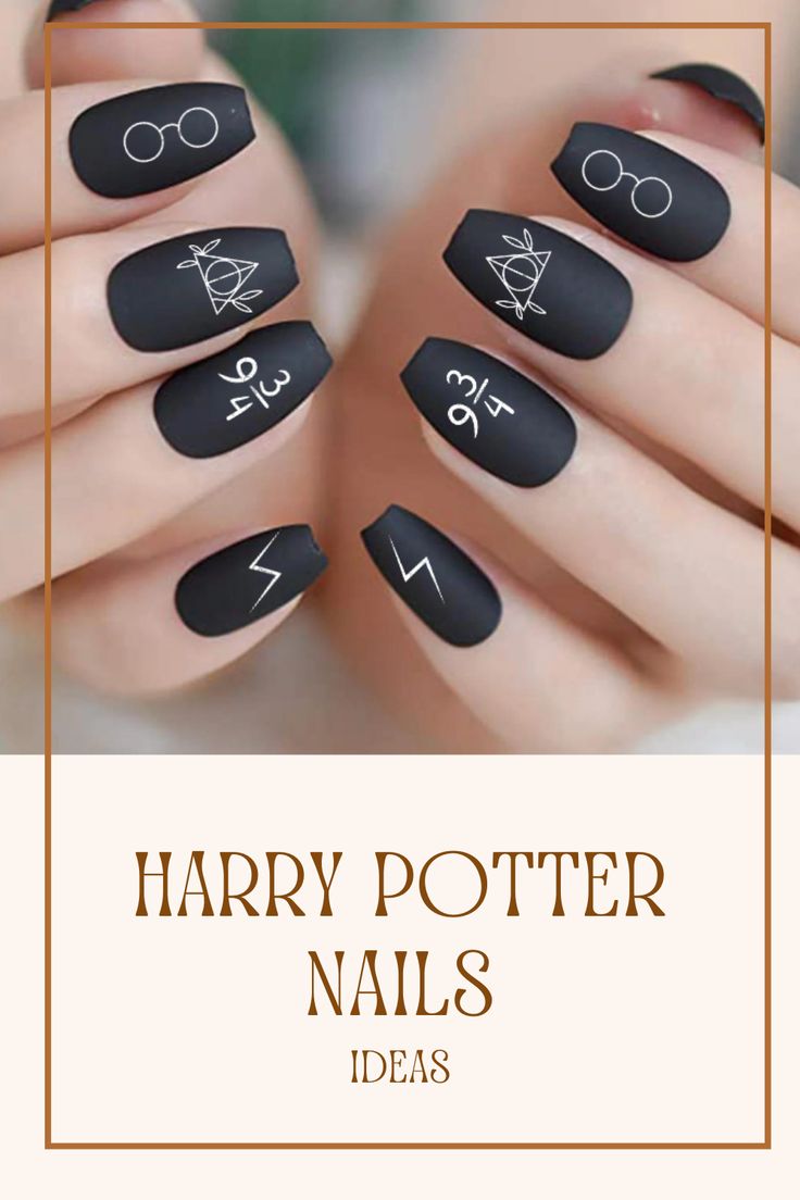 Cute Harry Potter Nail Designs, Harry Potter Black Nails, Severus Snape Nails, Harry Potter Aesthetic Nails, Christmas Harry Potter Nails, Simple Harry Potter Nails Gryffindor, Harry Potter Nails Designs Slytherin, Friends Nails Designs, Easy Harry Potter Nails