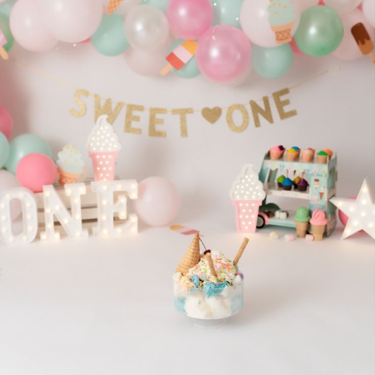 ice cream photoshoot Sweet One Birthday Pictures, 2 Sweet Photoshoot Ideas, Sweet One Cake Smash Photos, Ice Cream First Birthday Photoshoot, Ice Cream Cake Smash Photoshoot, Sweet One First Birthday Pictures, Ice Cream Theme Cake Smash, Ice Cream First Birthday Photos, Sweet One Ice Cream First Birthday Cake