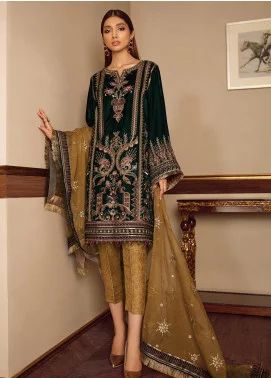 Pakistani Velvet Dresses, Batik Print Dress, Velvet Sleeve, Pakistani Designer Suits, Embroidered Velvet, Velvet Suit, Gul Ahmed, Suit Design, Silk Trousers