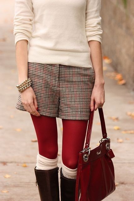 Mandarin Oranges, Red Tights, 일본 패션, Parisienne Chic, Winter Shorts, Fall Styles, Fall Shorts, Red Leggings, Long Johns