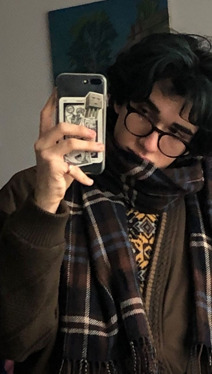 Nerdy Guys, Harry James, Harry James Potter, All The Young Dudes, Harry Potter Aesthetic, Aesthetic People, James Potter, Instagrammer, Mens Glasses