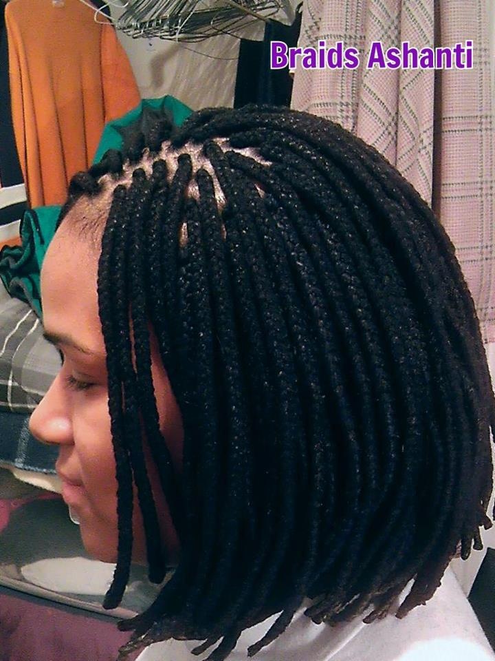 Yarn Braids / Genie Locks  ( sooo neat I love it) Braids Bob Style, Bob Box Braids Styles, Afro Hair Girl, Box Braids Bob, Bob Braids Hairstyles, Short Box Braids Hairstyles, Blonde Box Braids, Yarn Braids, Short Box Braids