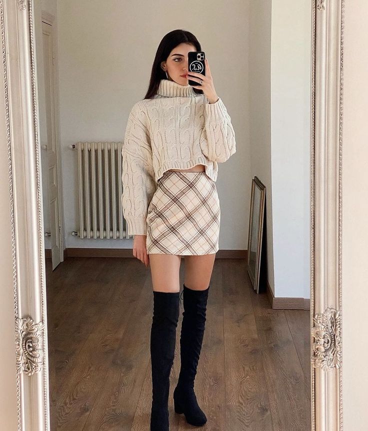 Cropped Knit Sweater Outfit, Crop Top Sweater Outfit, Cropped Sweater Outfit, Winter Sweater Outfits, Knit Sweater Outfit, Cable Knit Turtleneck, Cropped Knit Sweater, Shein Outfits, Wear Or Tear