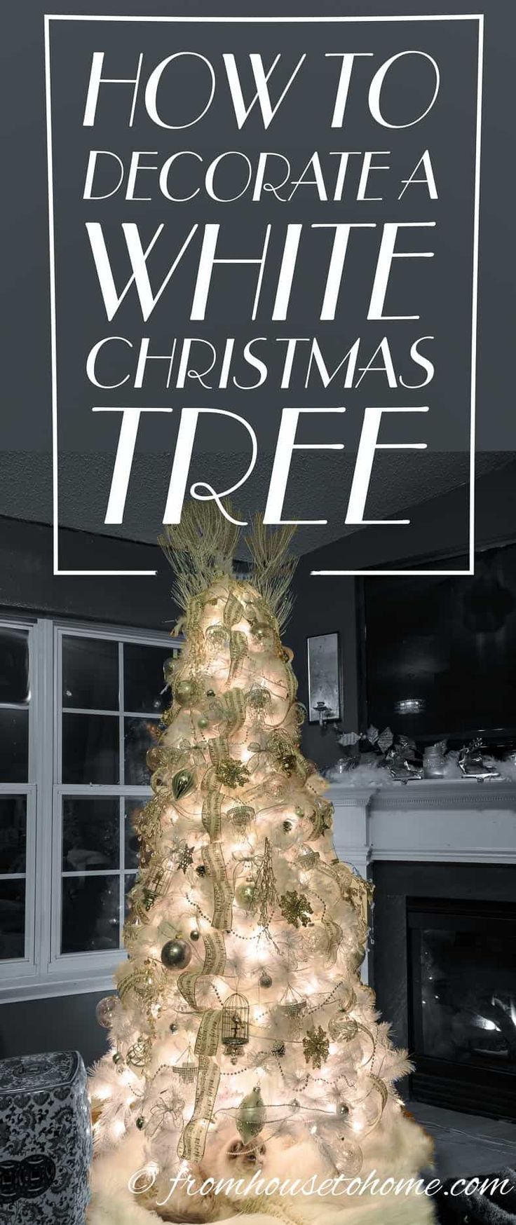 How To Decorate An All White Christmas Tree Decorate A White Christmas Tree, All White Christmas Tree, All White Christmas, Green White Christmas, Peacock Christmas Tree, Green Christmas Tree Decorations, Glam Christmas Tree, White Christmas Tree Decorations, Glamorous Christmas