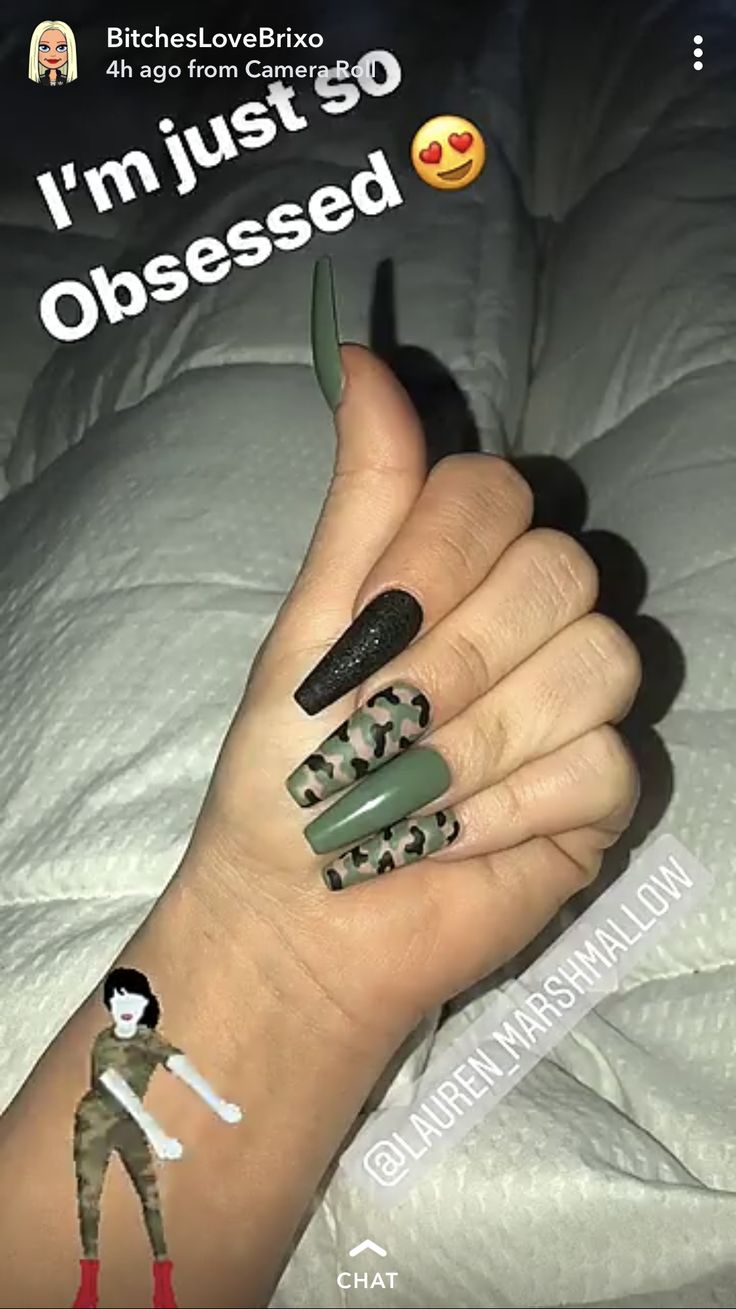 Army Theme Nails, Army Acrylic Nails, Army Fatigue Nails, Camouflage Nails Designs, Army Green Nails With Design, Army Nails Design, Camoflauge Nails, Hunting Nail Designs, Camo Acrylic Nails