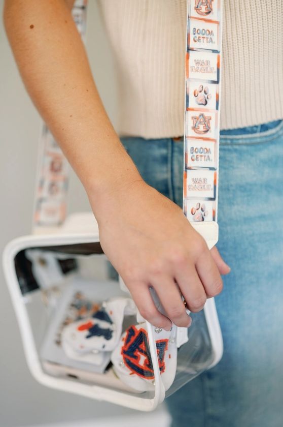 Every girl's essential gameday accessory is a cute clear bag! Product Details Size: 8"L x 4"W x 7"H Features an adjustable/removable watercolor printed strap Aubie The Tiger, Au Logo, Clear Stadium Bag, Bag College, Baby Keepsakes, Stadium Bag, Football Stadium, School Collection, Sorority Gifts