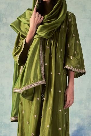 Shop for Punit Balana Green Silk Anarkali Set for Women Online at Aza Fashions Olive Green Anarkali, Mirror Work Anarkali, Mehendi Wedding, Punit Balana, Green Anarkali, Silk Anarkali, Organza Dupatta, Silk Dupatta, Silk Organza