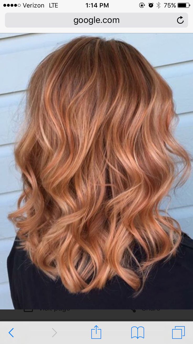 Rooted Strawberry Blonde Hair, Strawberry Blonde Brown Roots, Wavy Strawberry Blonde Hair Natural, Strawberry Blonde Wavy Hair, Strawberry Blonde Rooty, Pumpkin Spice Hair, Blonde Ombre Balayage, Strawberry Blonde Hair Color, Red Blonde Hair