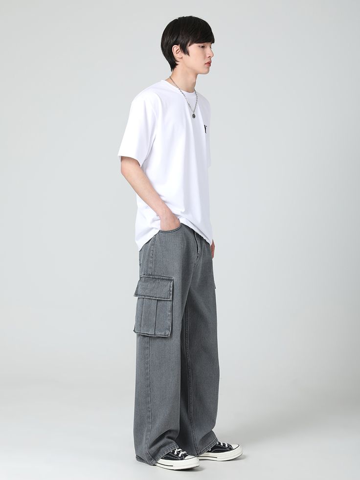 Editor's Notes The unisex cargo pants have a wide silhouette with pockets on both sides that address a stylish mood. - Maxi length for a street-fashion style- Typical vintage mood of cargo pants- High quality finish with multiple steps of sampling- Neat finish by a professional- Comfortable and sturdy cotton fabricMeasurements(in.)XXS / XS / S / M / L / XL- Length: 39.76 in. / 39.76 in. / 40.16 in. / 40.55 in. / 40.94 in. / 41.34 in. - Waist: 13.77 in. / 14.56 in. / 15.35 in. / 16.54 i Casual Gray Cargo Jeans With Pockets, Gray Baggy Techwear Pants, Urban Gray Cargo Pants With Pockets, Gray Baggy Straight Leg Cargo Jeans, Baggy Gray Cargo Pants With Pockets, Gray Streetwear Bottoms With Pockets, Gray Bottoms With Pockets For Streetwear, Gray Cargo Pocket Jeans For Streetwear, Gray Casual Cargo Pants With Patch Pockets