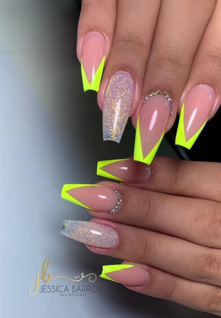 Unghie Sfumate, Yellow Nails Design, Vibrant Nails, Acrylic Nails Coffin Pink, Acrylic Nails Coffin Short, Summer Acrylic Nails, Pink Acrylic Nails, Neon Nails, Square Acrylic Nails