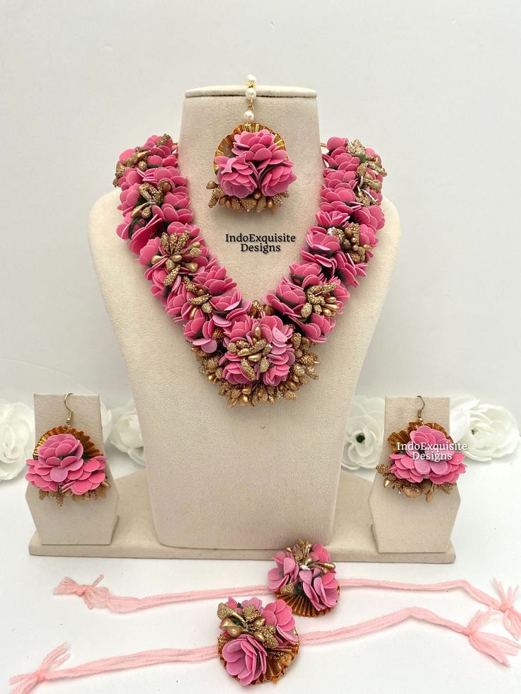 Handcrafted artificial flower/floral jewelry/ Haldi mehndi necklace set/ Indian flower jewelry comes with necklace, earrings, tikka and hand pieces. Traditional Handmade Flower Jewelry For Wedding, Traditional Wedding Jewelry With Handmade Flowers, Bohemian Flower Necklace For Weddings, Traditional Flower-shaped Wedding Necklaces, Floral Jewelry For Celebrations, Traditional Flower-shaped Jewelry For Diwali, Traditional Flower Jewelry For Diwali, Traditional Festive Flower Jewelry, Handmade Pink Flower Necklace For Wedding