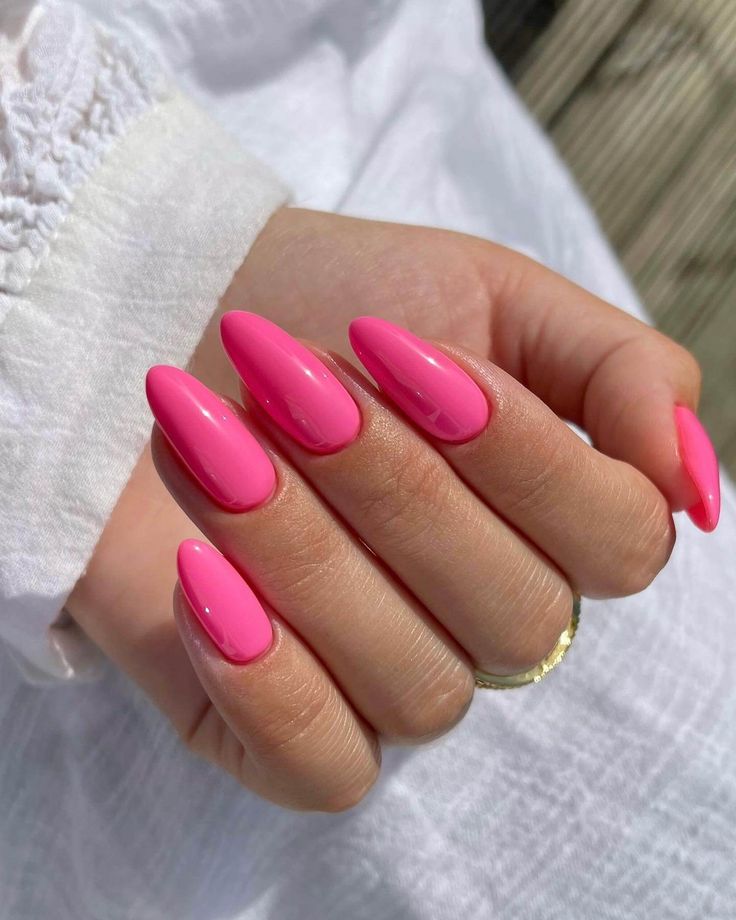 Classy Hot Pink Nails, Hot Pink Summer Nails Designs, Bright Pink Summer Nails, Cute Hot Pink Nails, Hot Pink Almond Nails, Gang Nails, Stiletto Almond Nails, Hot Pink Chrome Nails, Short Almond Acrylic Nails