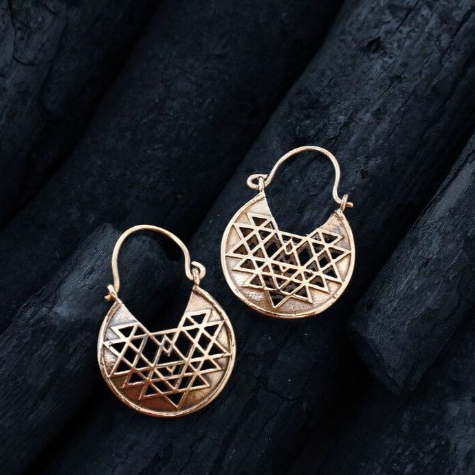 Brass Earring handcrafted in India. Does not get oxidize or rust when in contact with water. Nickel Free Made to Order Diameter: 23 mm Handcrafted with brass Ships out within 3–5 business days TRIBAL DESERT Raffia Crochet, Woven Wall Art, Round Basket, Gem Necklace, Maasai, One Clothing, Snow Jacket, Pearl Choker, Brass Earrings